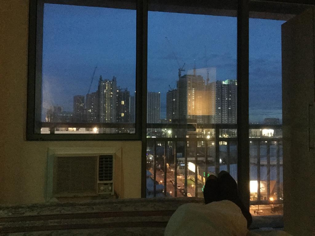 Ortigas 2 Bedroom Corner Unit With 2 Queen Across Shangrila Manille Extérieur photo